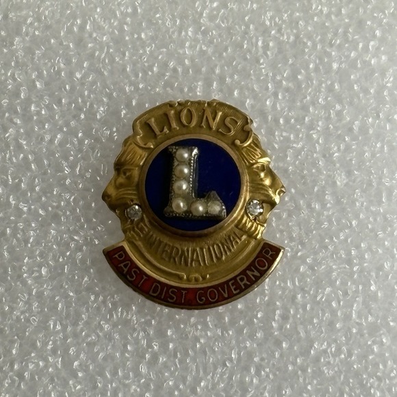 Lions Club Past Dist Governor Pin 1/10 10K GF Leavens 2G Diamonds & Pearls